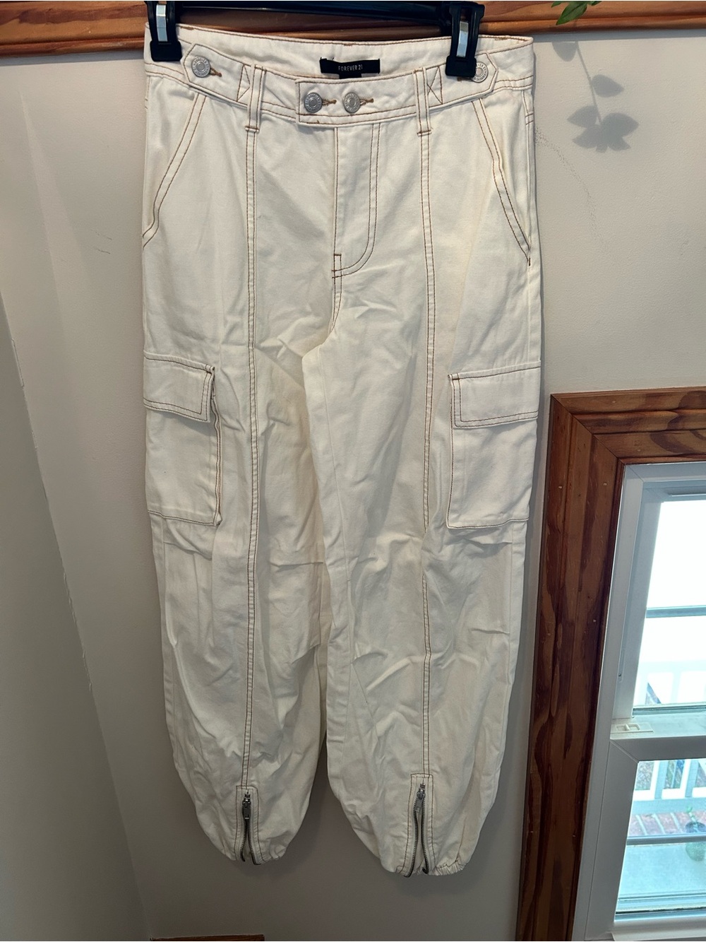 NWT Forever 21 Off-White High-Rise Jeans with Tan Topstitch